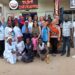 Lehrerteam der "Growing Seeds School" und Reisegruppe des Vereins "Gambia Learn & Grow" beim gemeinsamen Abschlussessen.